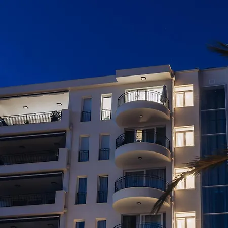 New -150m2 Penthouse With Shared Pool - Smaragd
