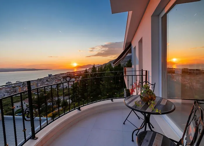 Apartment New -150m2 Penthouse With Shared Pool - Smaragd