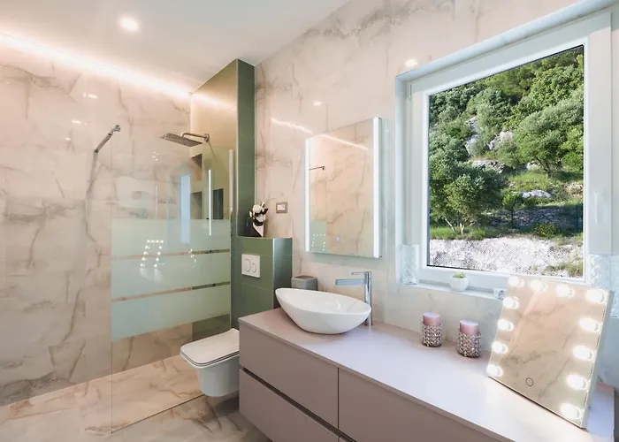 New -150m2 Penthouse With Shared Pool - Smaragd Apartment *