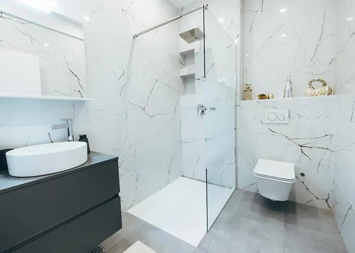 New -150m2 Penthouse With Shared Pool - Smaragd * Makarska