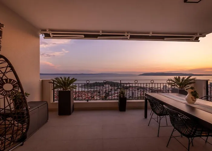 Apartment New -150m2 Penthouse With Shared Pool - Smaragd