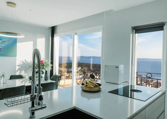 Apartment New -150m2 Penthouse With Shared Pool - Smaragd