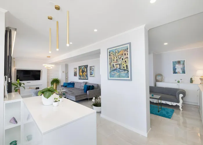 New -150m2 Penthouse With Shared Pool - Smaragd Apartment