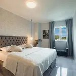 New -150m2 Penthouse With Shared Pool - Smaragd Lägenhet