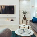 New -150m2 Penthouse With Shared Pool - Smaragd Lägenhet Makarska