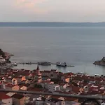 New -150m2 Penthouse With Shared Pool - Smaragd Lägenhet Makarska