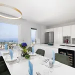 New -150m2 Penthouse With Shared Pool - Smaragd Lägenhet *