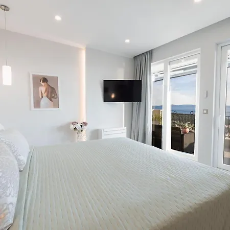 Appartement New -150m2 Penthouse With Shared Pool - Smaragd