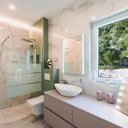 New -150m2 Penthouse With Shared Pool - Smaragd דירה *